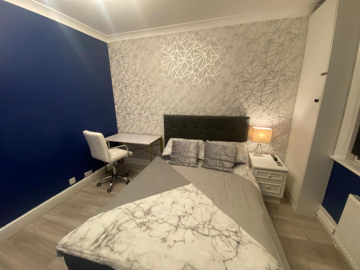 1 Bedroom Luxury Apartments By London City Eksteriør bilde