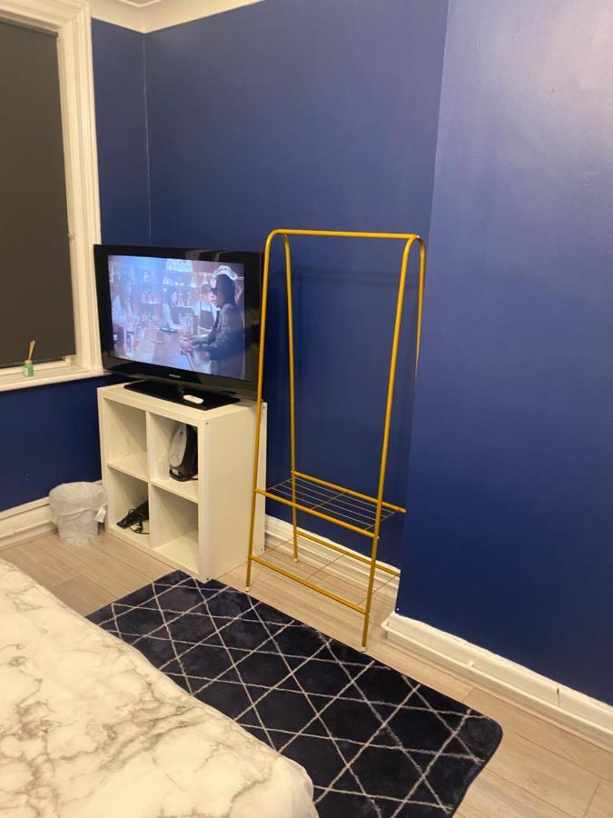 1 Bedroom Luxury Apartments By London City Eksteriør bilde